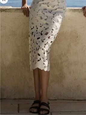 H&M Ecru Midi Skirt Size 4 Embroidered Cutout BNWT White